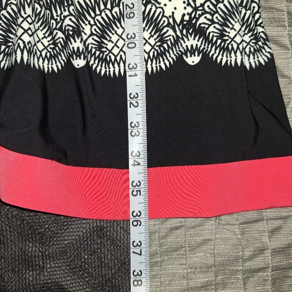 Eliza J Black White Coral Stretch Shift Back Zip Dress Size 8 - Picture 10 of 10